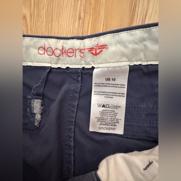 2 pairs Dockers capris pants. Womens size 10 - Picture 10 of 16